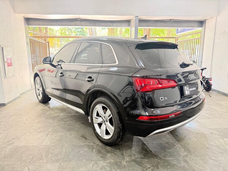 Audi Q5 Ambiente 2.0 TFSI Quattro S tronic