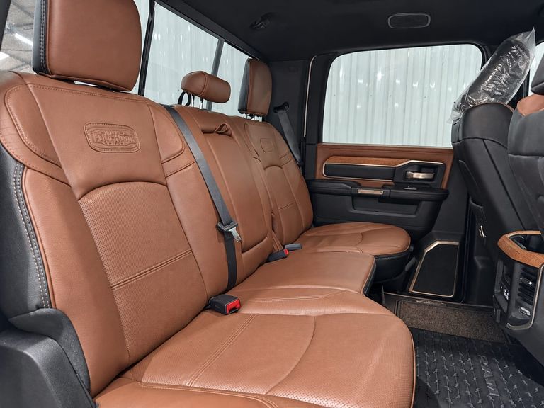 RAM 3500 LIMITED LONGHORN 6.7 TB CD Diesel