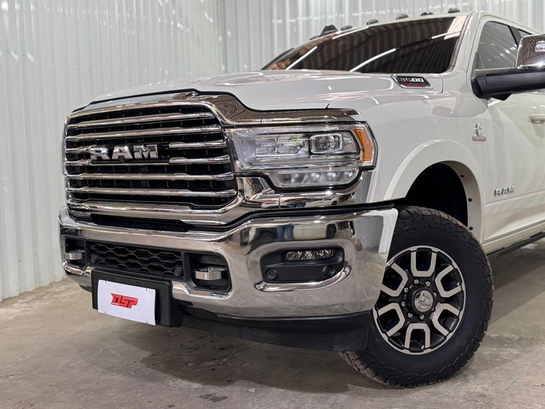 RAM 3500 LIMITED LONGHORN 6.7 TB CD Diesel