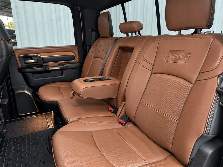 RAM 3500 LIMITED LONGHORN 6.7 TB CD Diesel