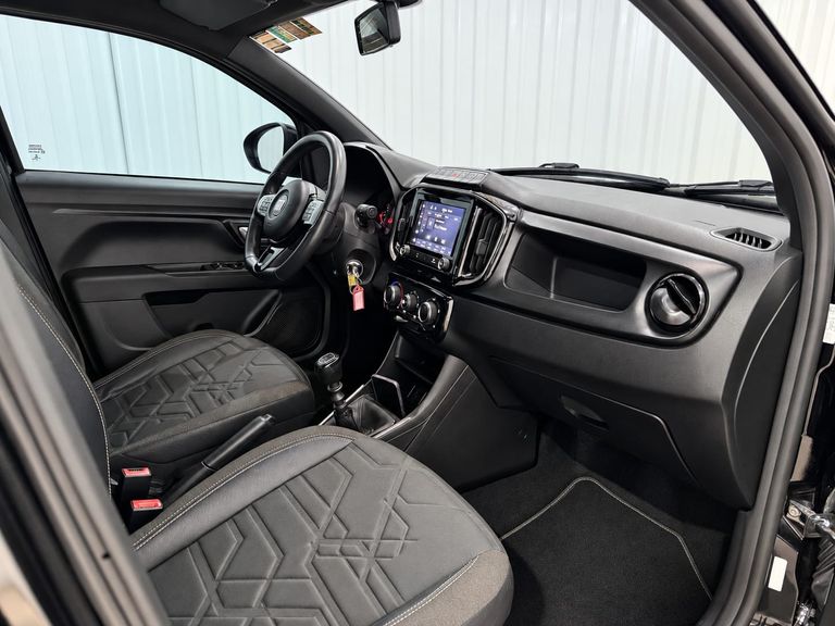 Fiat Strada Volcano 1.3 Flex 8V CD