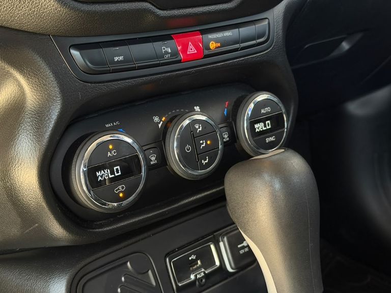 Jeep Renegade Limited 1.8 4x2 Flex 16V Aut.