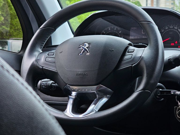 Peugeot 2008 Style 1.6 Flex 16V 5p Aut.