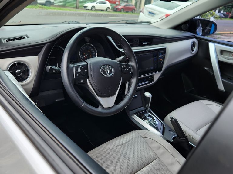 Toyota Corolla XEi 2.0 Flex 16V Aut.