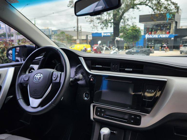 Toyota Corolla XEi 2.0 Flex 16V Aut.