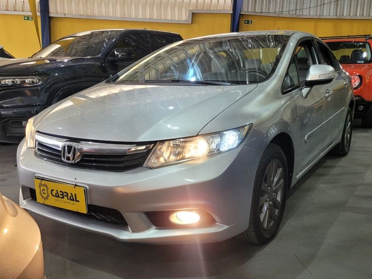Honda Civic Sedan LXR 2.0 Flexone 16V Aut. 4p
