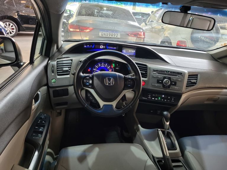 Honda Civic Sedan LXR 2.0 Flexone 16V Aut. 4p