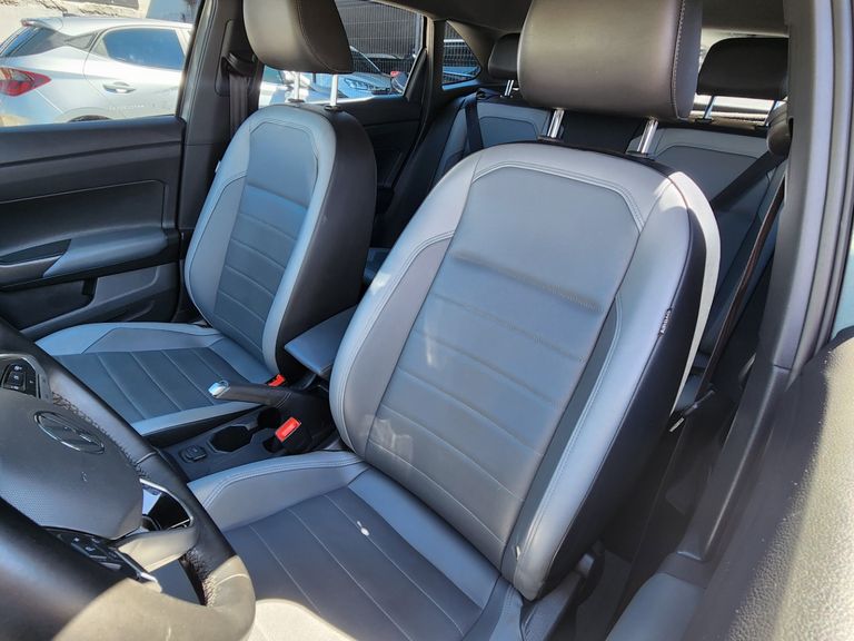 VolksWagen Nivus Highline 1.0 200 TSI Flex Aut.