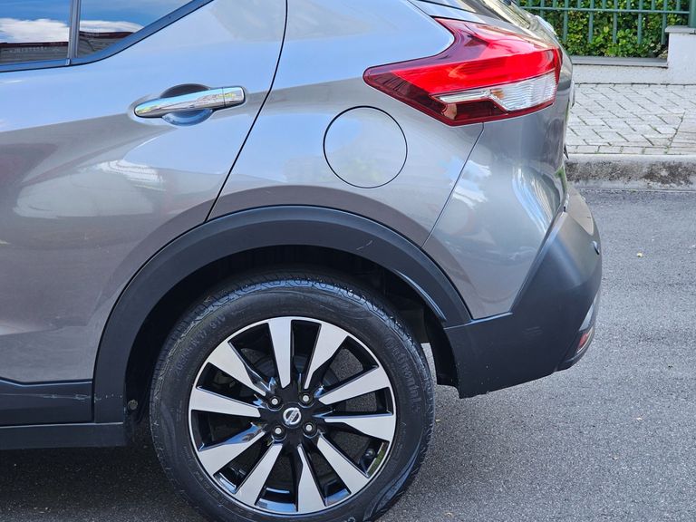 Nissan KICKS SL 1.6 16V FlexStar 5p Aut.