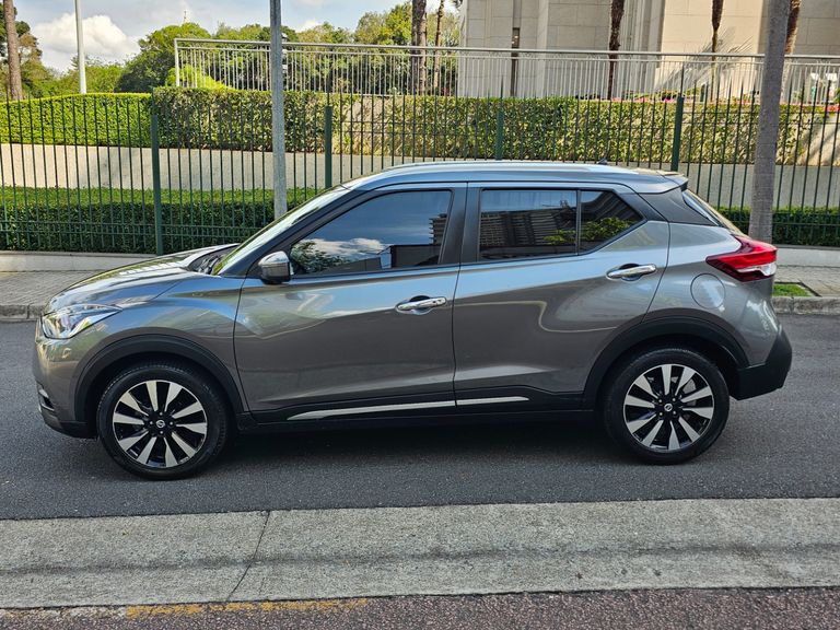 Nissan KICKS SL 1.6 16V FlexStar 5p Aut.
