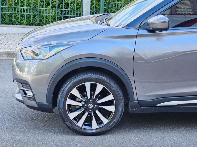 Nissan KICKS SL 1.6 16V FlexStar 5p Aut.