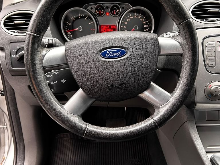 Ford Focus 2.0 16V/SE/SE Plus Flex 5p Aut.