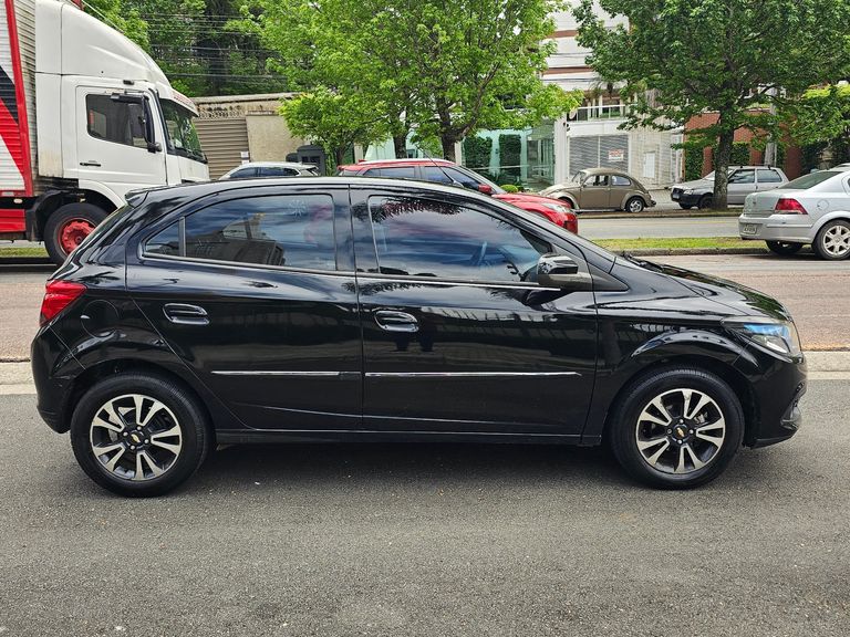 Chevrolet ONIX HATCH LTZ 1.4 8V FlexPower 5p Mec.