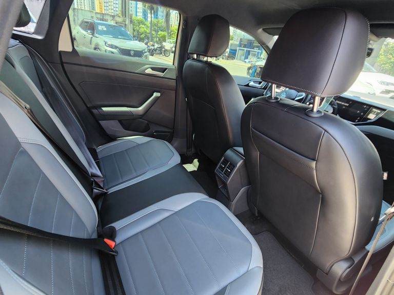 VolksWagen Nivus Highline 1.0 200 TSI Flex Aut.