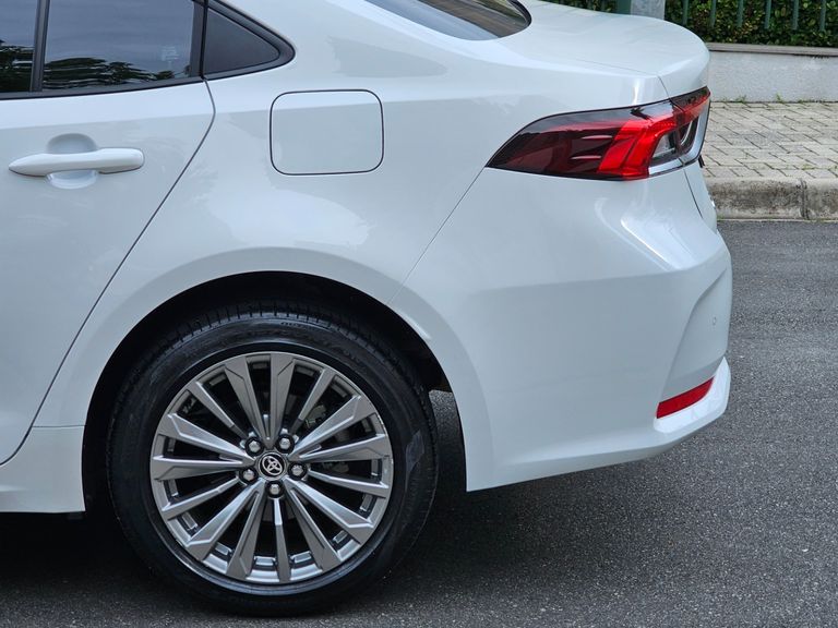 Toyota Corolla XEi 2.0 Flex 16V Aut.