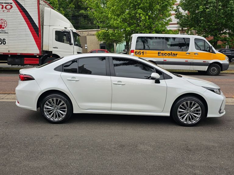 Toyota Corolla XEi 2.0 Flex 16V Aut.