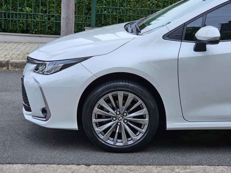 Toyota Corolla XEi 2.0 Flex 16V Aut.