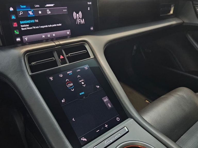 Porsche Taycan Turbo (Elétrico)