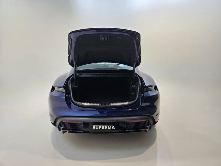 Porsche Taycan Turbo (Elétrico)