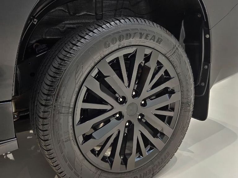 Mitsubishi Pajero Sport Le.Black 2.4 4x4 (Die) Aut.