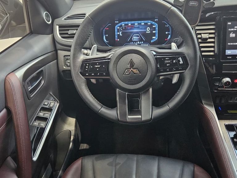 Mitsubishi Pajero Sport Le.Black 2.4 4x4 (Die) Aut.