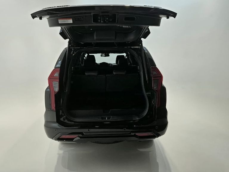 Mitsubishi Pajero Sport Le.Black 2.4 4x4 (Die) Aut.