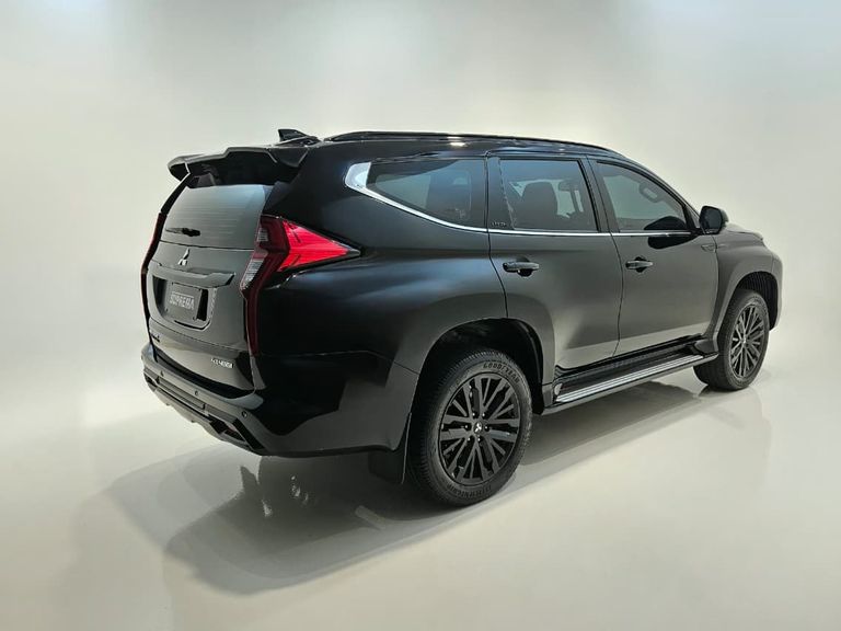 Mitsubishi Pajero Sport Le.Black 2.4 4x4 (Die) Aut.