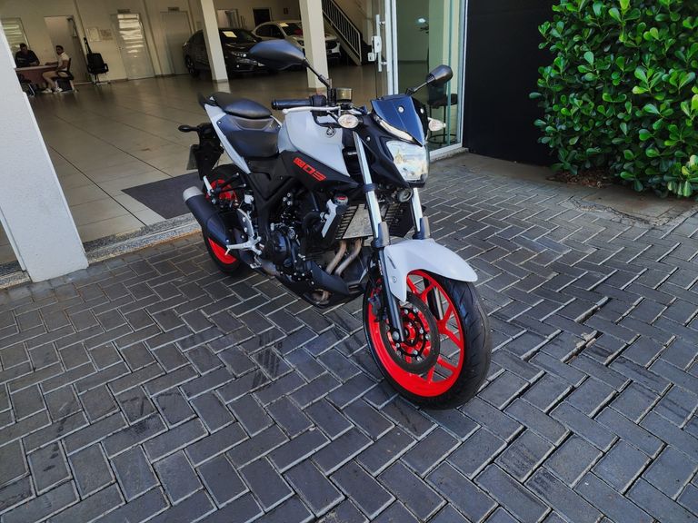 YAMAHA MT-03 321/ABS