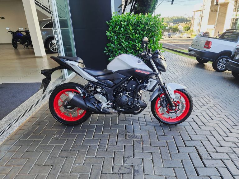 YAMAHA MT-03 321/ABS