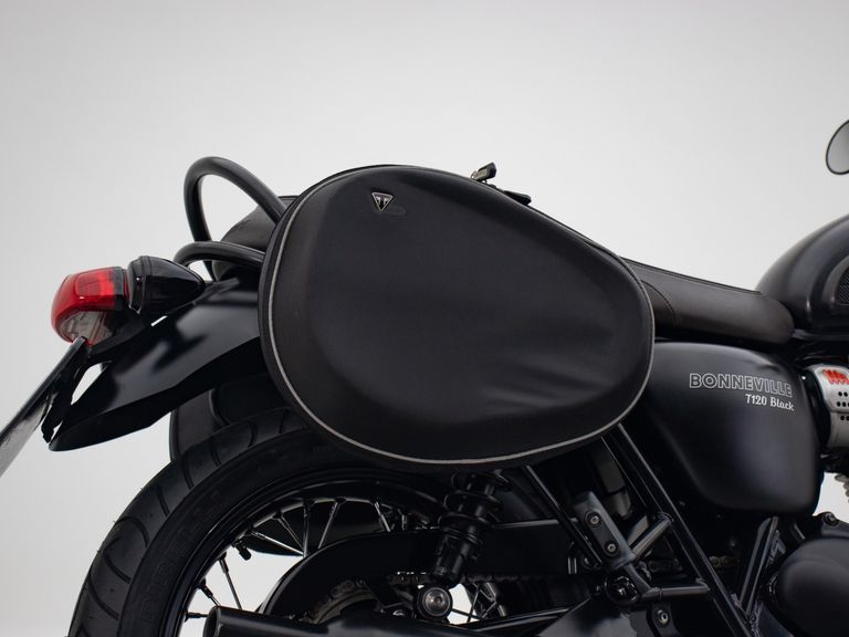 TRIUMPH BONNEVILLE T120 BLACK