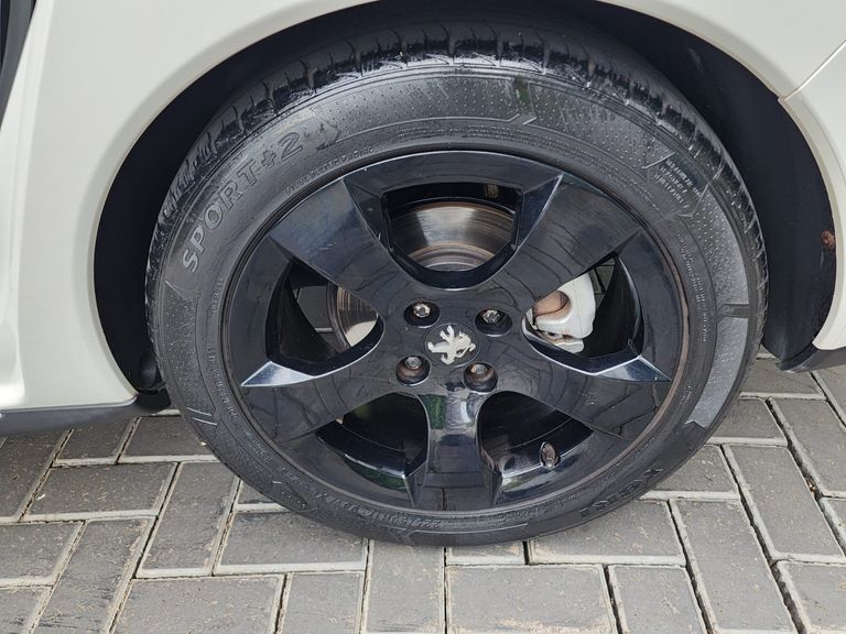 Peugeot 3008 Griffe 1.6 Turbo 16V 5p Aut.