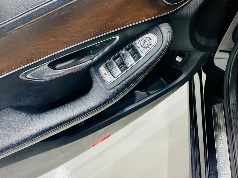 Mercedes 1.6 CGI GASOLINA EXCLUSIVE 9G-TRONIC