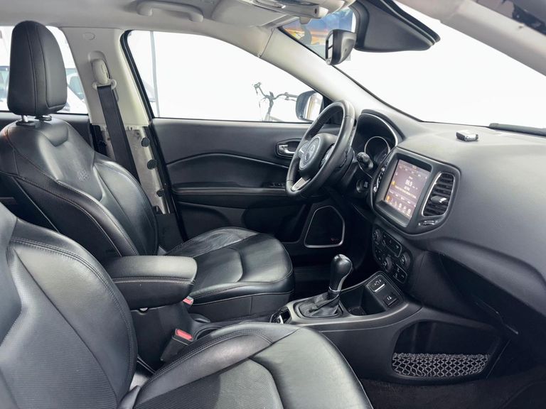 Jeep COMPASS LONGITUDE 2.0 4x2 Flex 16V Aut.