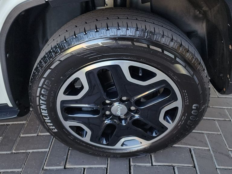 Jeep Renegade Sport 1.8 4x2 Flex 16V Aut.