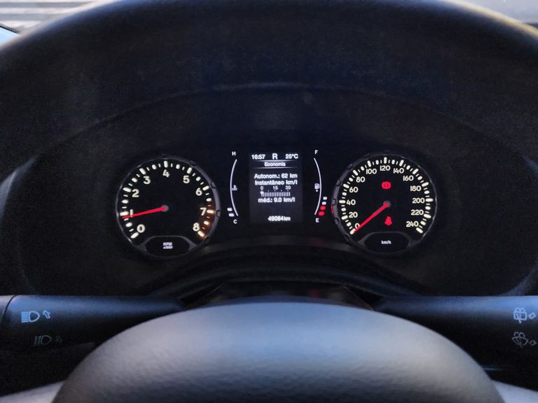 Jeep Renegade Sport 1.8 4x2 Flex 16V Aut.