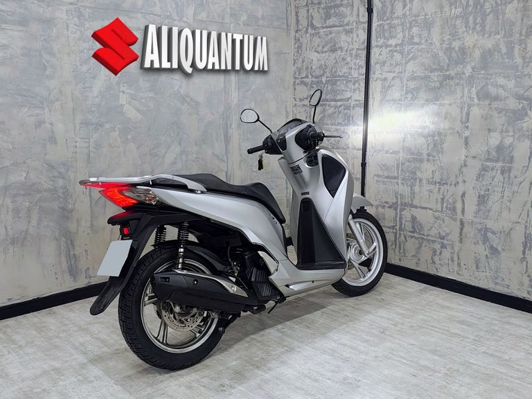 HONDA SH 150i/DLX