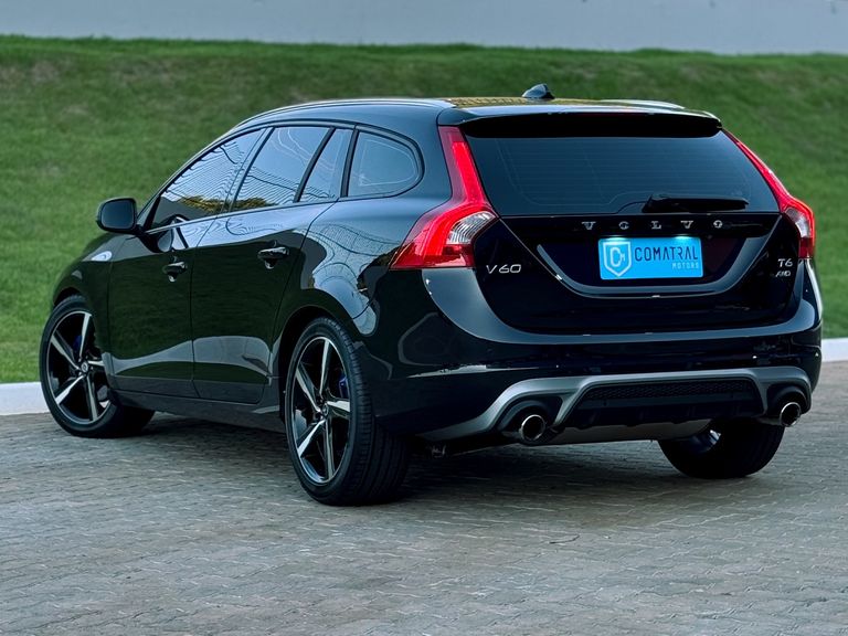 Volvo V60 T-6 R-DESIGN 3.0 AWD 4p