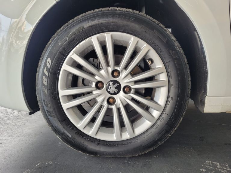 Peugeot 208 Active Pack 1.6 Flex 16V 5p Aut.