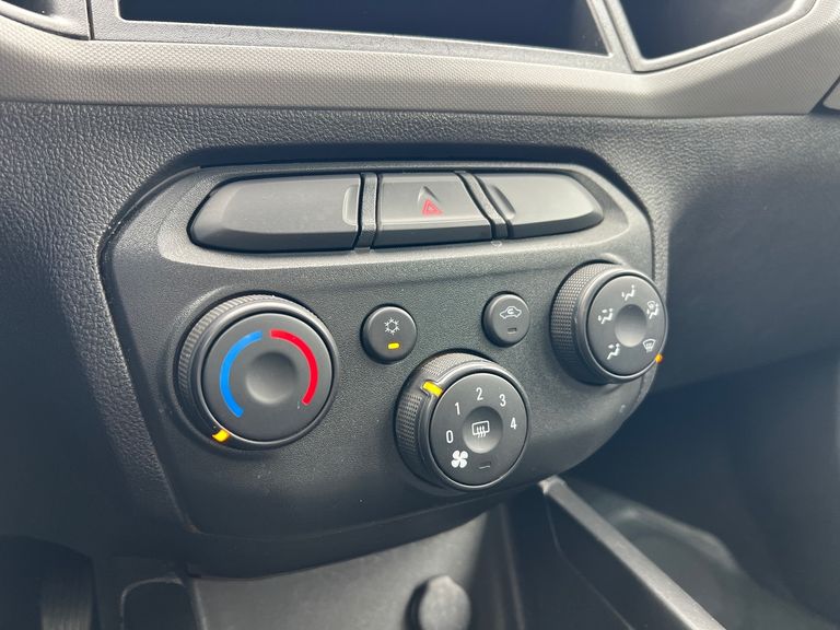 Chevrolet ONIX HATCH LS 1.0 8V FlexPower 5p Mec.