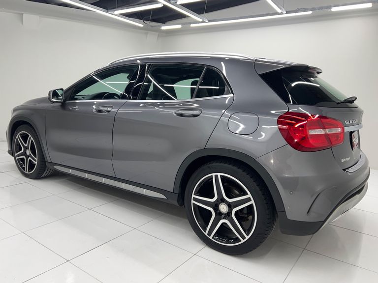 Mercedes GLA 250 Sport 2.0 TB 16V 4x4 211cv Aut.