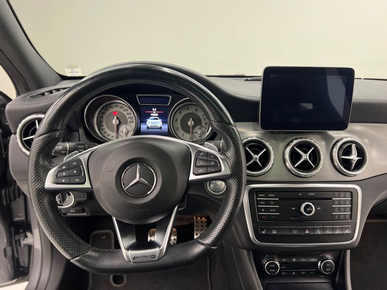 Mercedes GLA 250 Sport 2.0 TB 16V 4x4 211cv Aut.