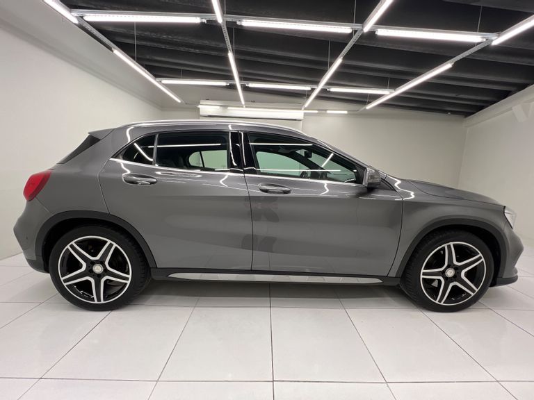 Mercedes GLA 250 Sport 2.0 TB 16V 4x4 211cv Aut.