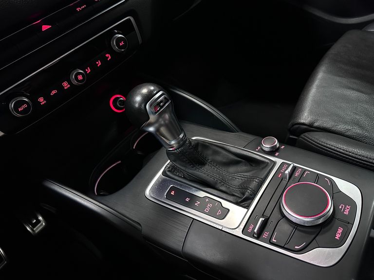 Audi A3 Sed.1.8/1.8 Ambit.16V TB FSI S-tronic