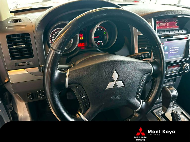 Mitsubishi Pajero HPE Full 3.2 4x4 T.I.Dies. 5p Aut