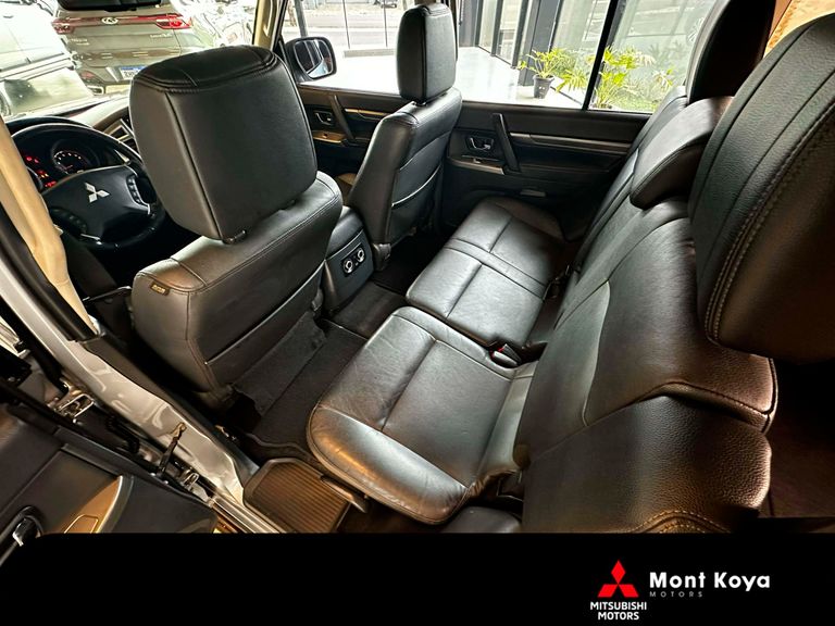 Mitsubishi Pajero HPE Full 3.2 4x4 T.I.Dies. 5p Aut