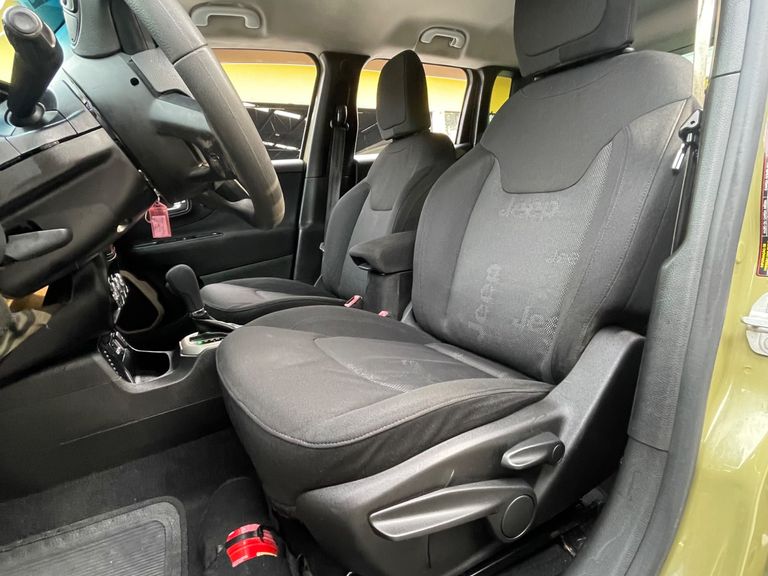 Jeep Renegade Sport 1.8 4x2 Flex 16V Aut.