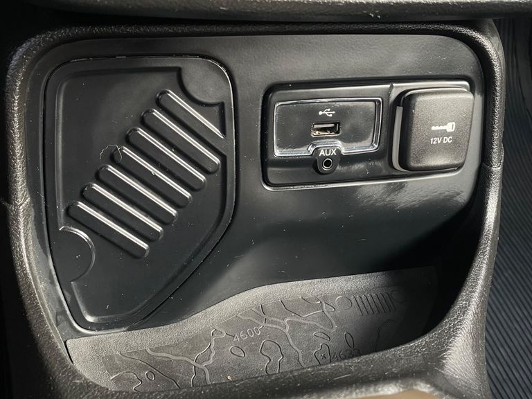 Jeep Renegade Sport 1.8 4x2 Flex 16V Aut.