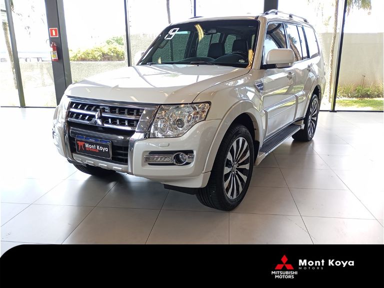 Mitsubishi Pajero HPE Full 3.2 4x4 T.I.Dies. 5p Aut