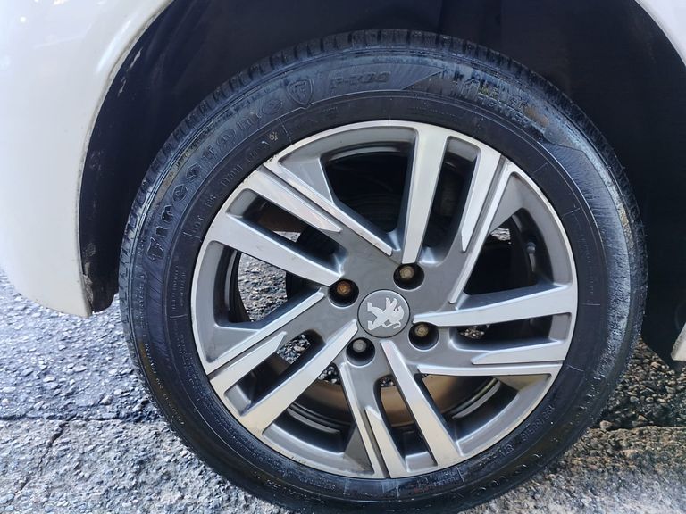 Peugeot 208 Allure 1.6 Flex 16V 5p Aut.