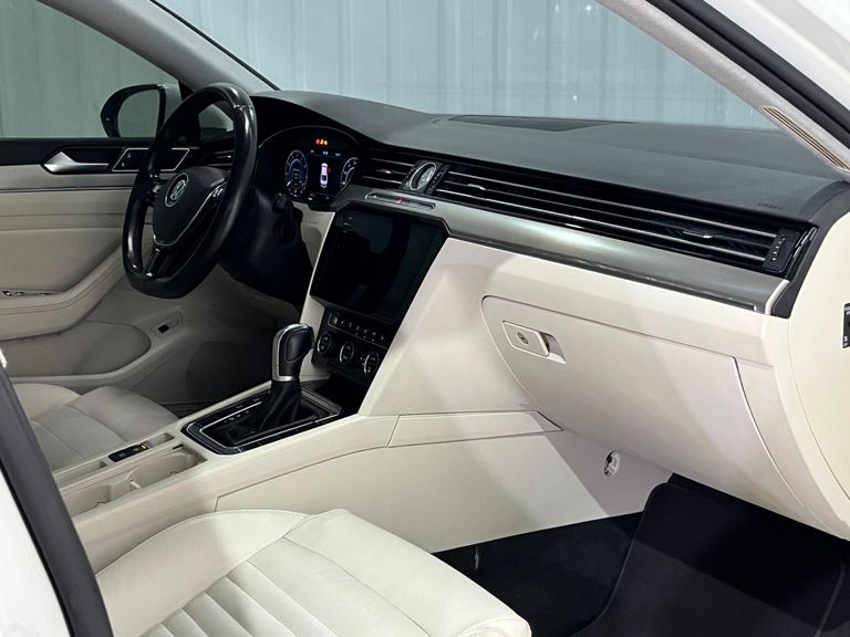 VolksWagen Passat Highline 2.0 TSI 220cv Tip.